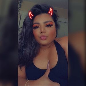 Meet your Posher, Elissa